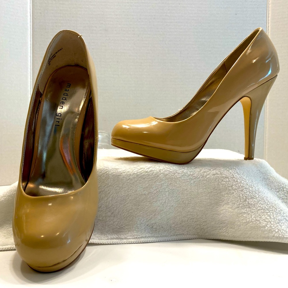NIB Sz 8.5 - Madden Girl Fastenn Nude Patent Ultra High Stiletto Heeled Pumps